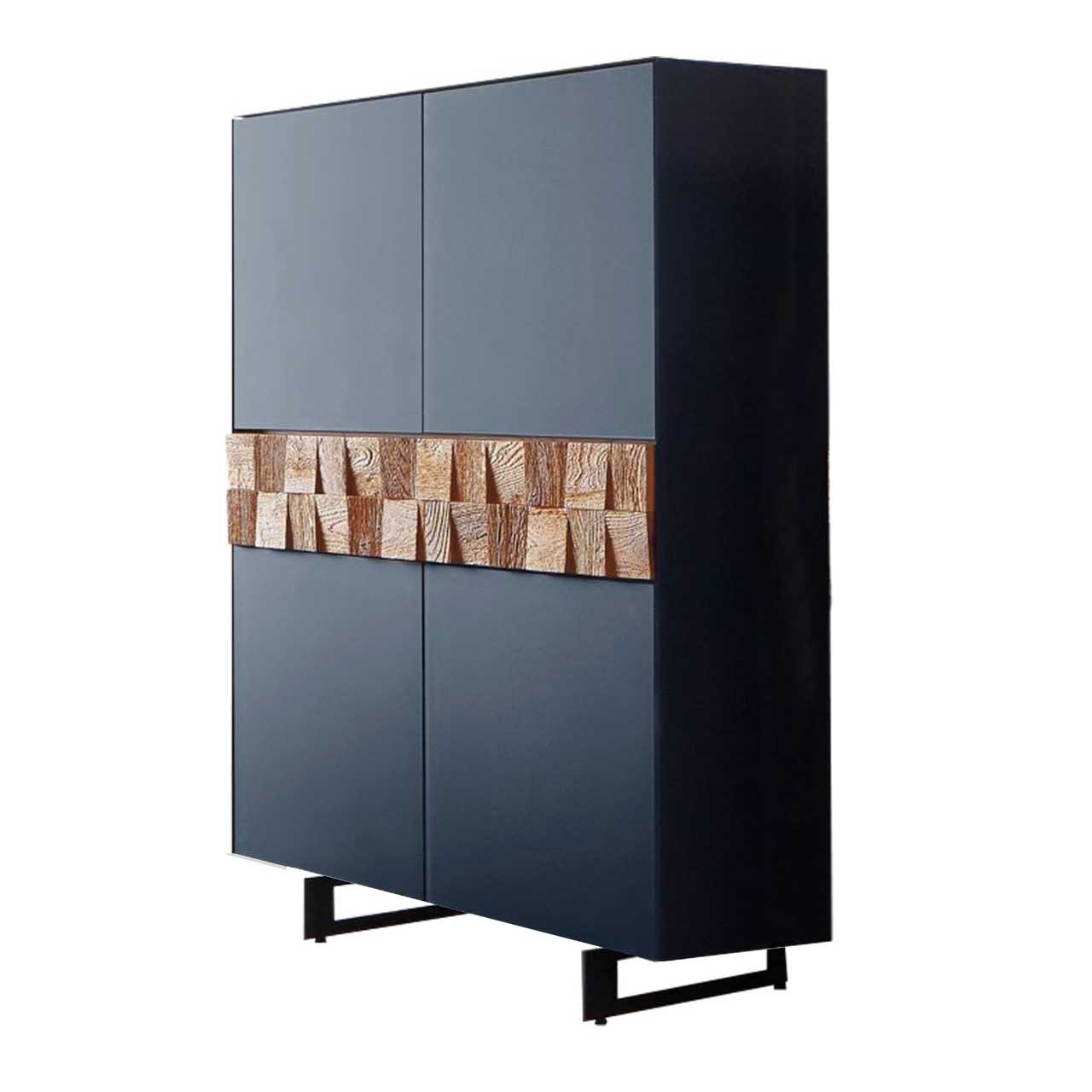 LIV_7120W-6112B_highboard_mF_1280x1280 Highboard mit dunklem Lack und Spaltholzakzent - auf schwarzen Metallkufen