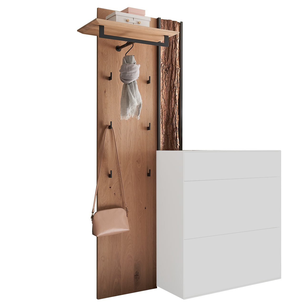 Hartmann SALVO Garderoben - Wandgarderobe 8550G-0072 - mit Baumrinde Modernes Garderobenpaneel aus massiver Kerneiche Natur mit Baumrinden-Akzent rechts, Hutboden, Ablageboden, Kleiderstange und sechs Mantelhaken aus anthrazitfarbenem Metall.