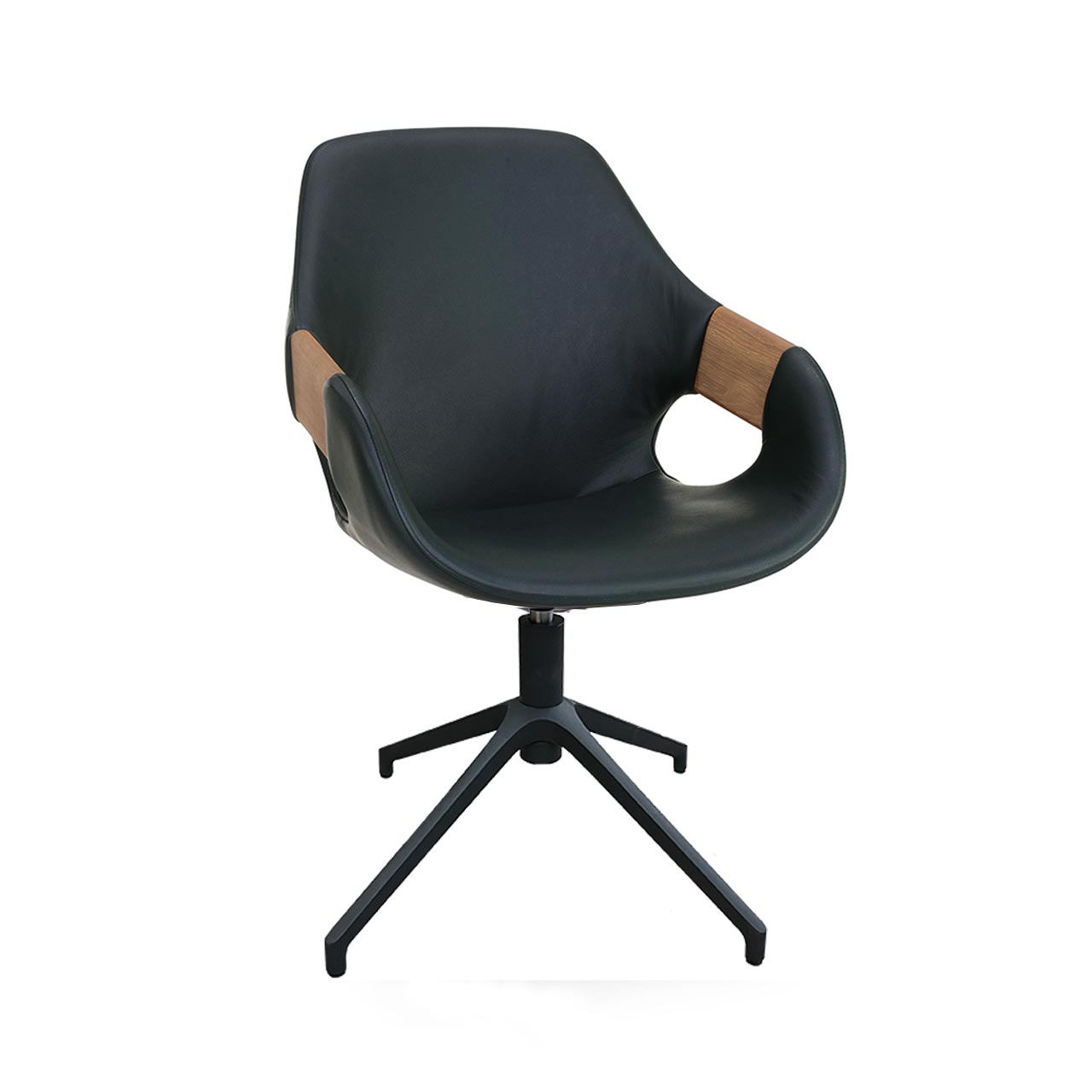 Moderner Esszimmerstuhl mit Sitzfläche und Rückenlehne in dunkelblauem Leder, Holzapplikation an Lehnen und Vier-Fuß-Gestell aus Metall anthrazit.