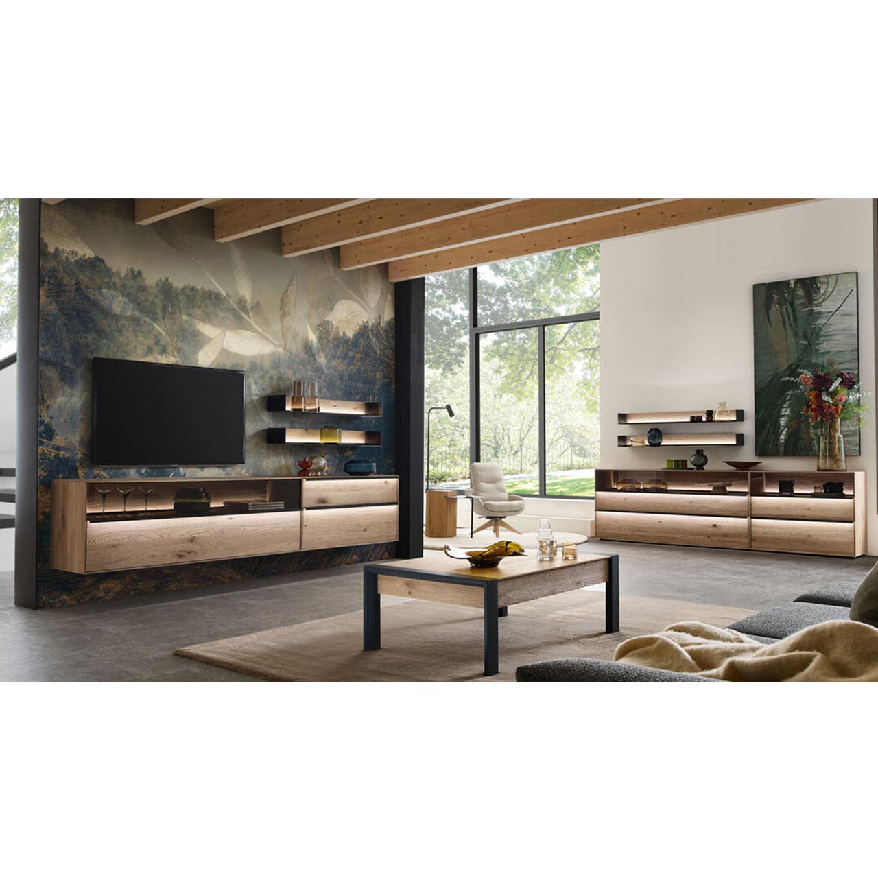 Wohnzimmer Milieubild mit Möbeln aus Massviholz