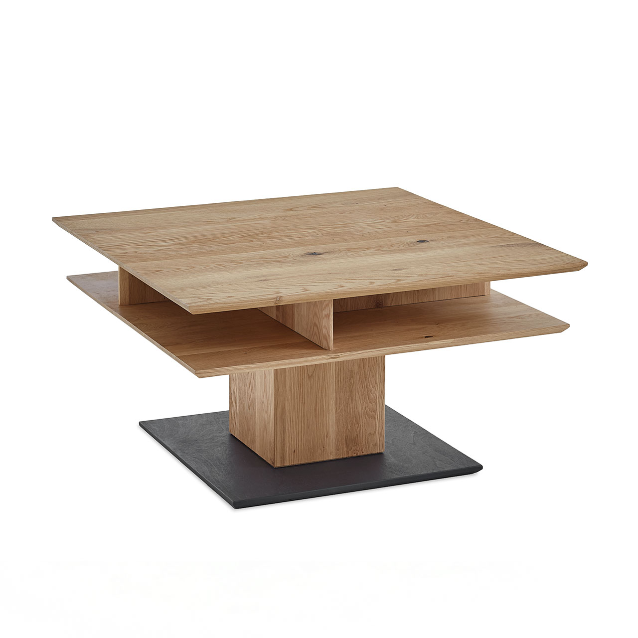 Hartmann NATURWERKE - Couchtisch7100C-1466 mit Liftfunktion Moderner Couchtisch mit quadratischer, höhenverstellbarer Tischplatte aus hellem Eichenholz und zusätzlicher Holzablageplatte - auf massiver, quadratischer Holzsäule und dunkler Bodenplatte.