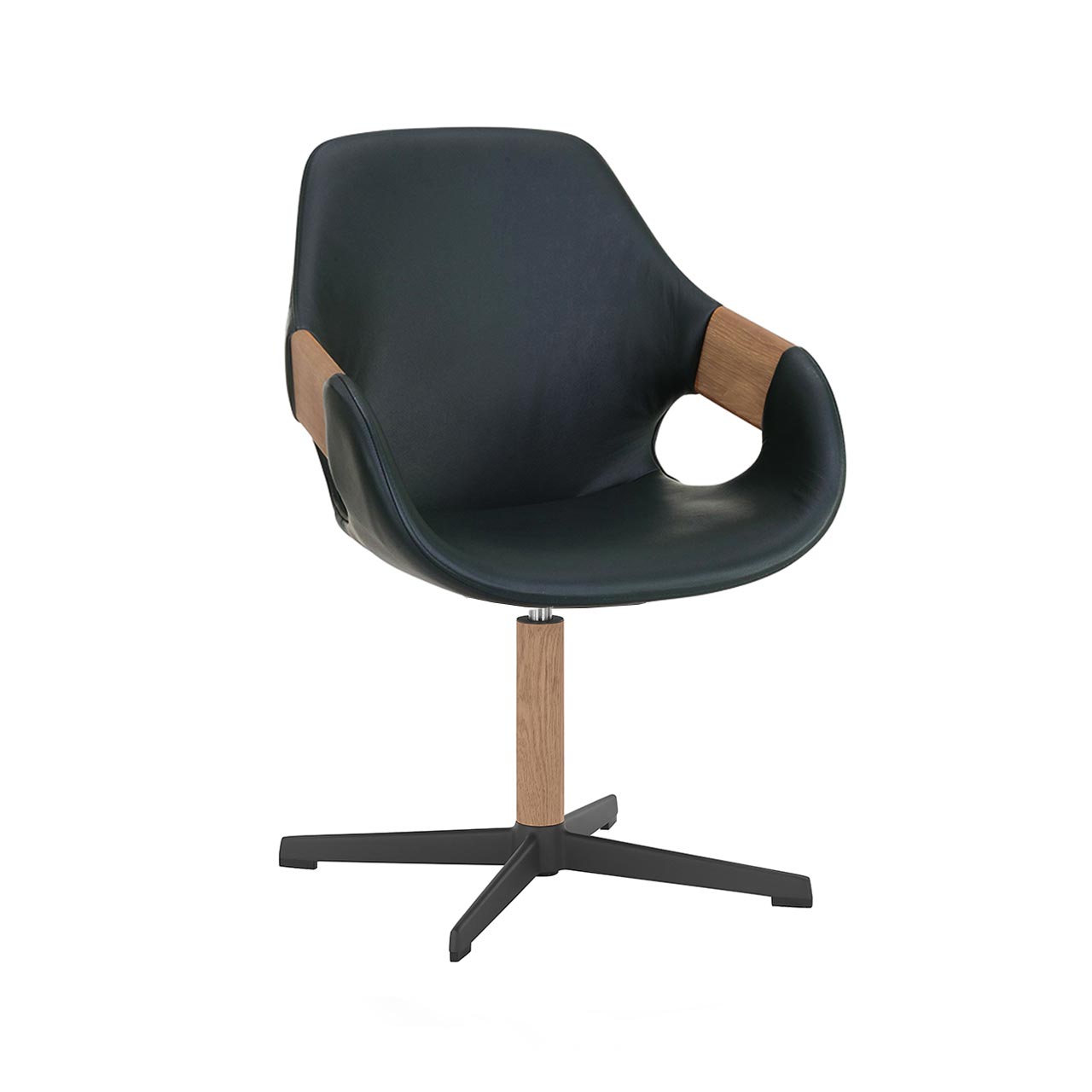 Moderner Esszimmerstuhl mit Sitzfläche und Rückenlehne in dunkelblauem Leder, Holzapplikation an Lehnen und Vier-Fuß-Sterngestell aus Metall anthrazit und Holz.