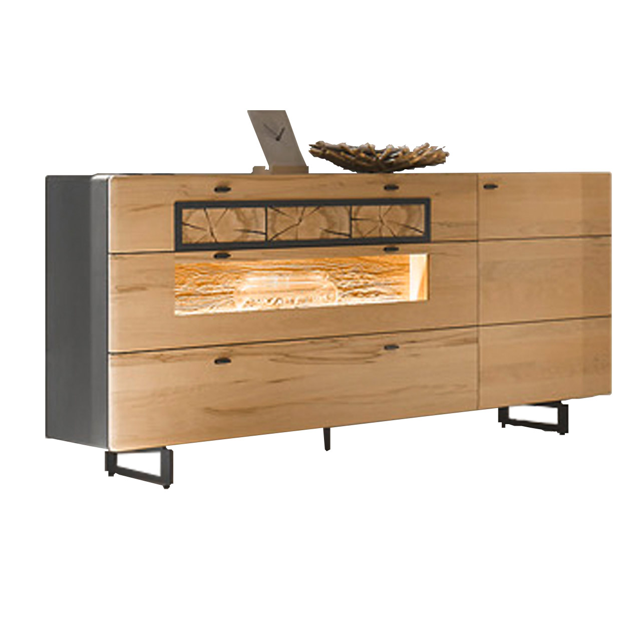 Sideboard auf zwei Metallkufen aus heller Kernbuche mit anthrazitfarbenem Korpus. Mit Schubkästen oben und unten, verziert mit dekorativen Hirnholzscheiben und einer Klappe mit Glasausschnitt