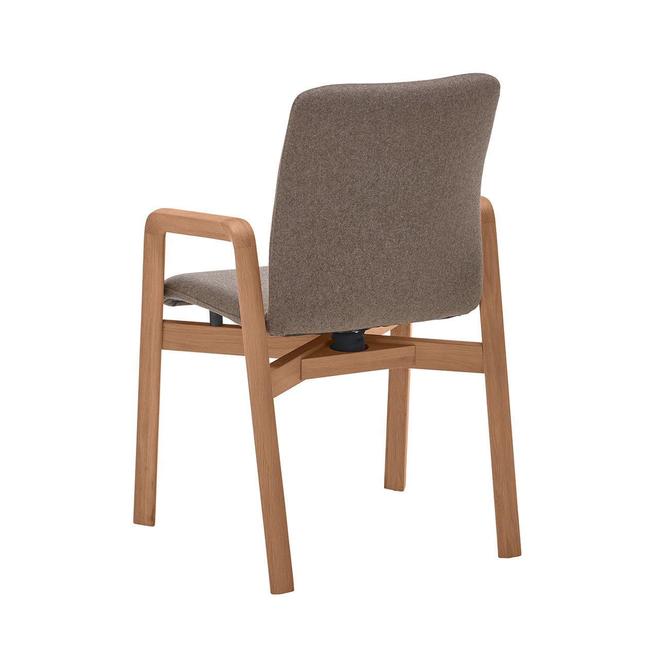 Klassischer Esszimmerstuhl mit gepolstertem Sitz und Rücken in dunkelbeigem Stoffbezug, seitlichen Holzlehnen und passendes Vier-Fuß-Gestell aus Massivholz - in Rückansicht.