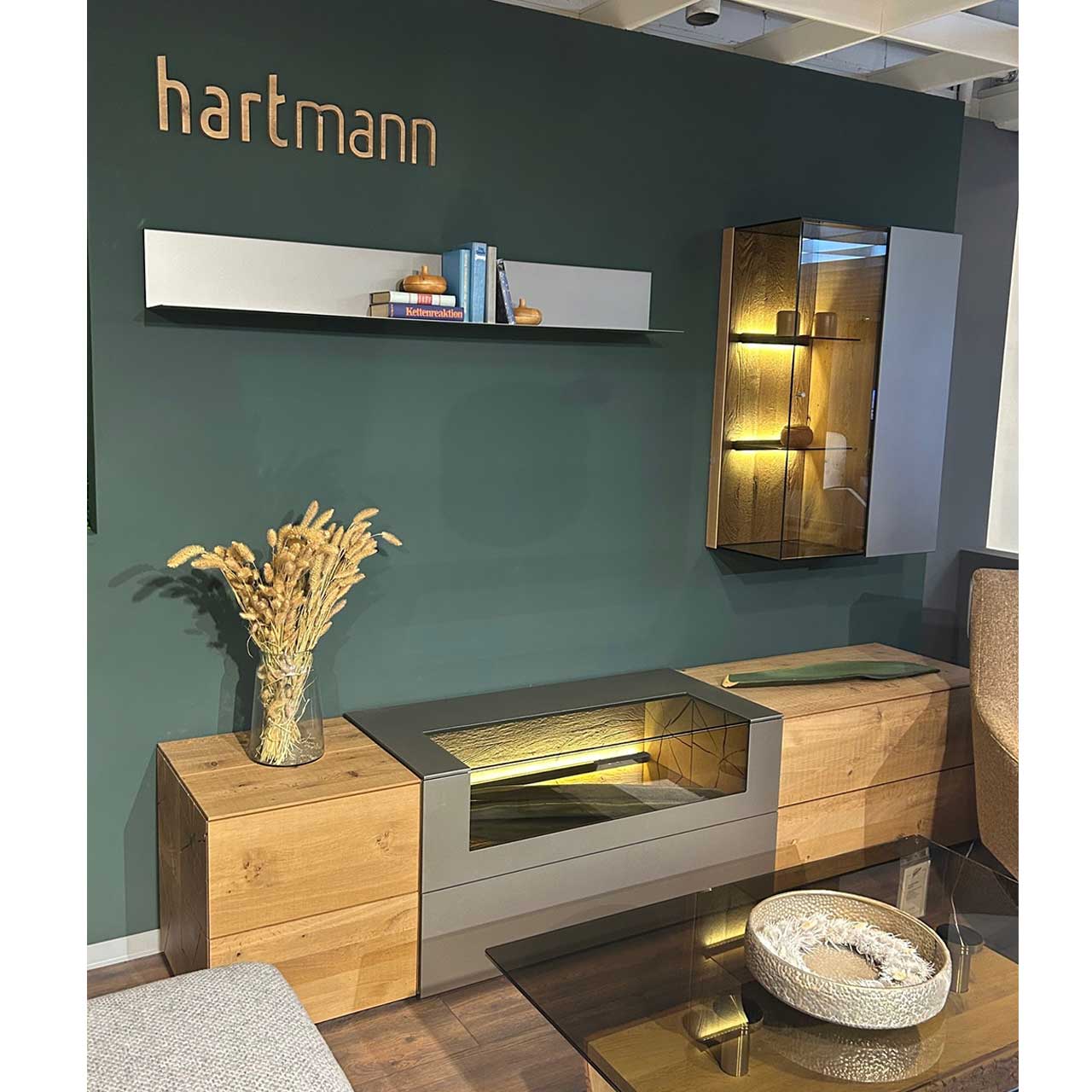 Hartmann VARA - Wohnwand 7210W Nr. 30T - inkl. Beleuchtung - SALE Hartmann VARA - Wohnwand 7210W Nr. 30T - inkl. Beleuchtung - SALE