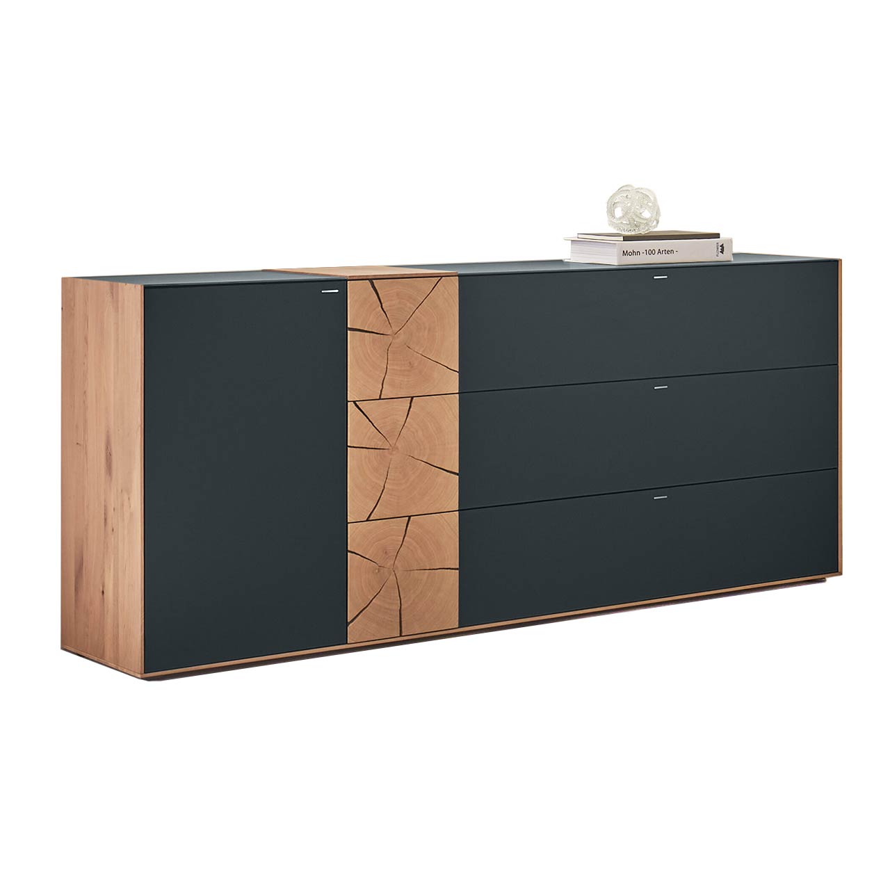 Hartmann CAYA - Sideboard 7170-4201A Modernes Sideboard aus massiver Kerneiche Umato mit Mattglas anthrazit Fronten und dekorativer Hirnholz Applikation aus drei vertikal verlaufenden rechteckigen Hirnholzscheiben.