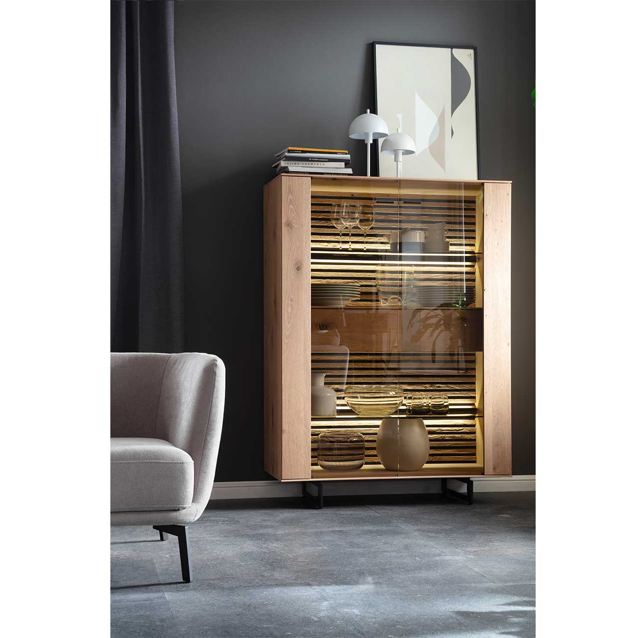HM_Yonna_8350-7102_highboard_inkl-1045_milieu_1280x1280 Hartmann - Schöner Wohnen Kollektion Yonna - 8350-7102 Highboard inkl. Füße 1045 - Milieubild
