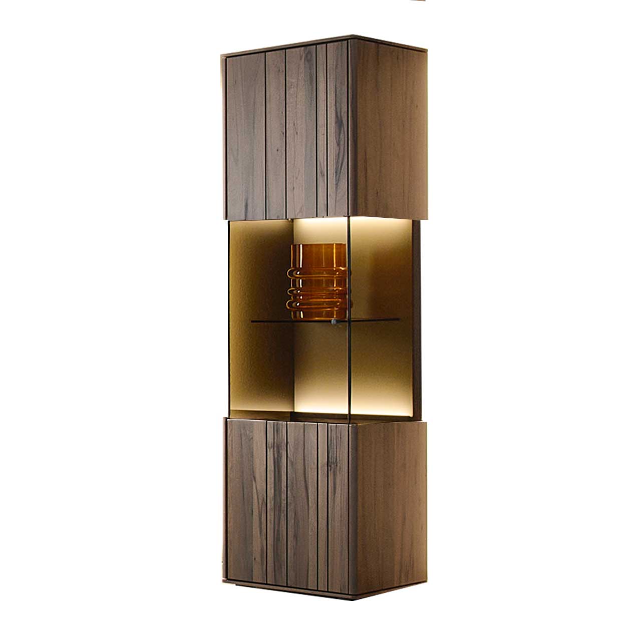 Moderne Hängevitrine aus massiver, dunkelbrauner Altholzbuche Uyaa mit edler Holzmaserung. In der Mitte mit beleuchtetem Glasausschnitt und sichtbarer Holzrückwand lackiert in der Farbe Sand.