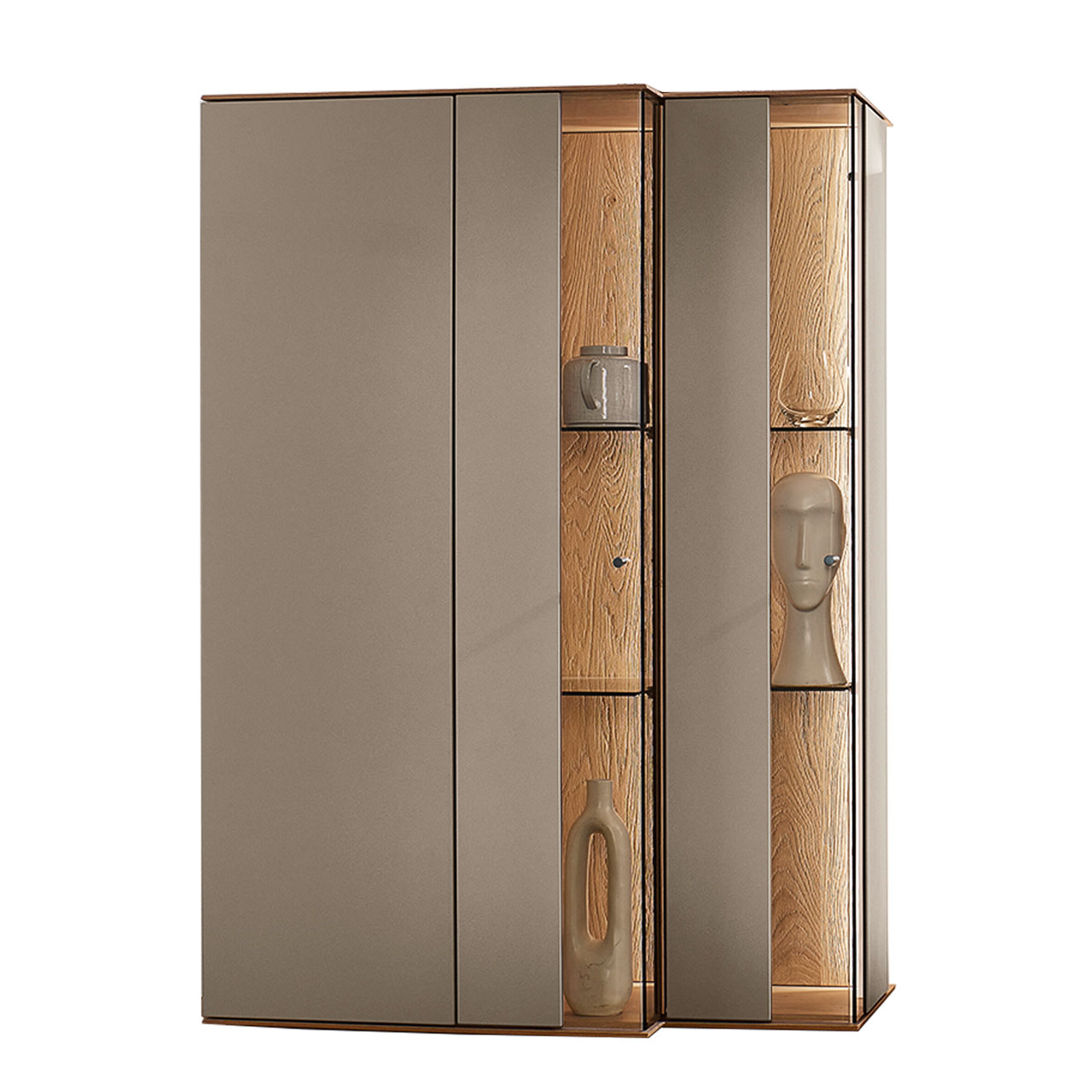 Modernes Highboard aus Kerneiche Massivholz mit Lackfronten in Sand im asymmetrischen Design. Mit zwei Glas-Lacktüren, Glasböden und edler, beleuchteter Riffholzrückwand.