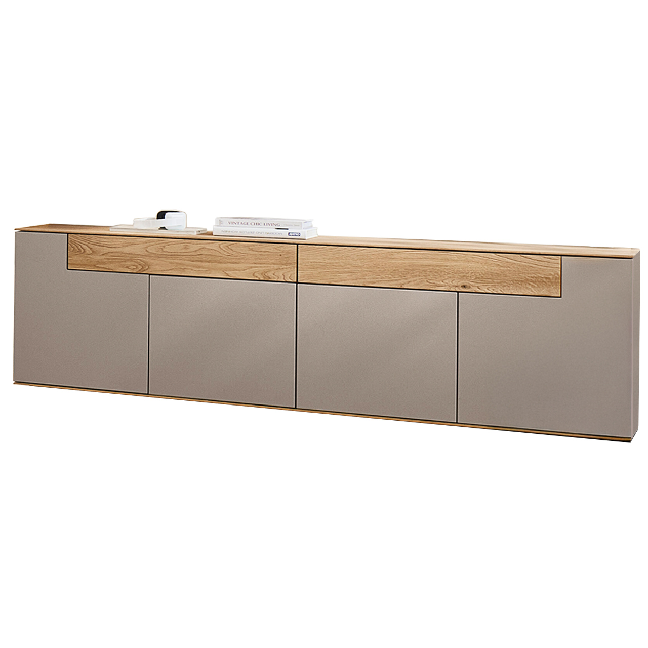 Hartmann Möbel SVEA - Lowboard 8660-3191 - Kerneiche Natur, Lack Sand Modernes TV-Board aus Kerneiche Massivholz mit Lackfronten in Sand und Riffholz. Mit vier Lacktüren und zwei praktischen Schubkästen.